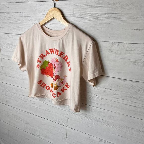 Strawberry Shortcake Top Womens Size Large Cropped Novelty 100% Cotton - Picture 4 of 16